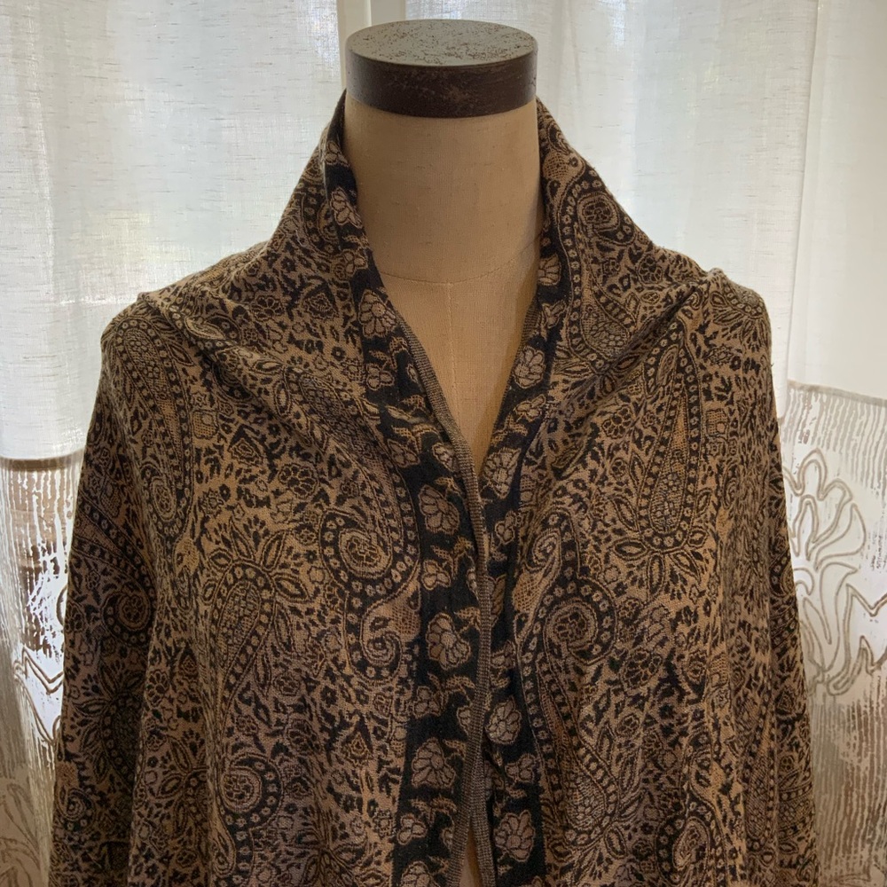 Paisley Pattern Scarf - Picture 3 of 7